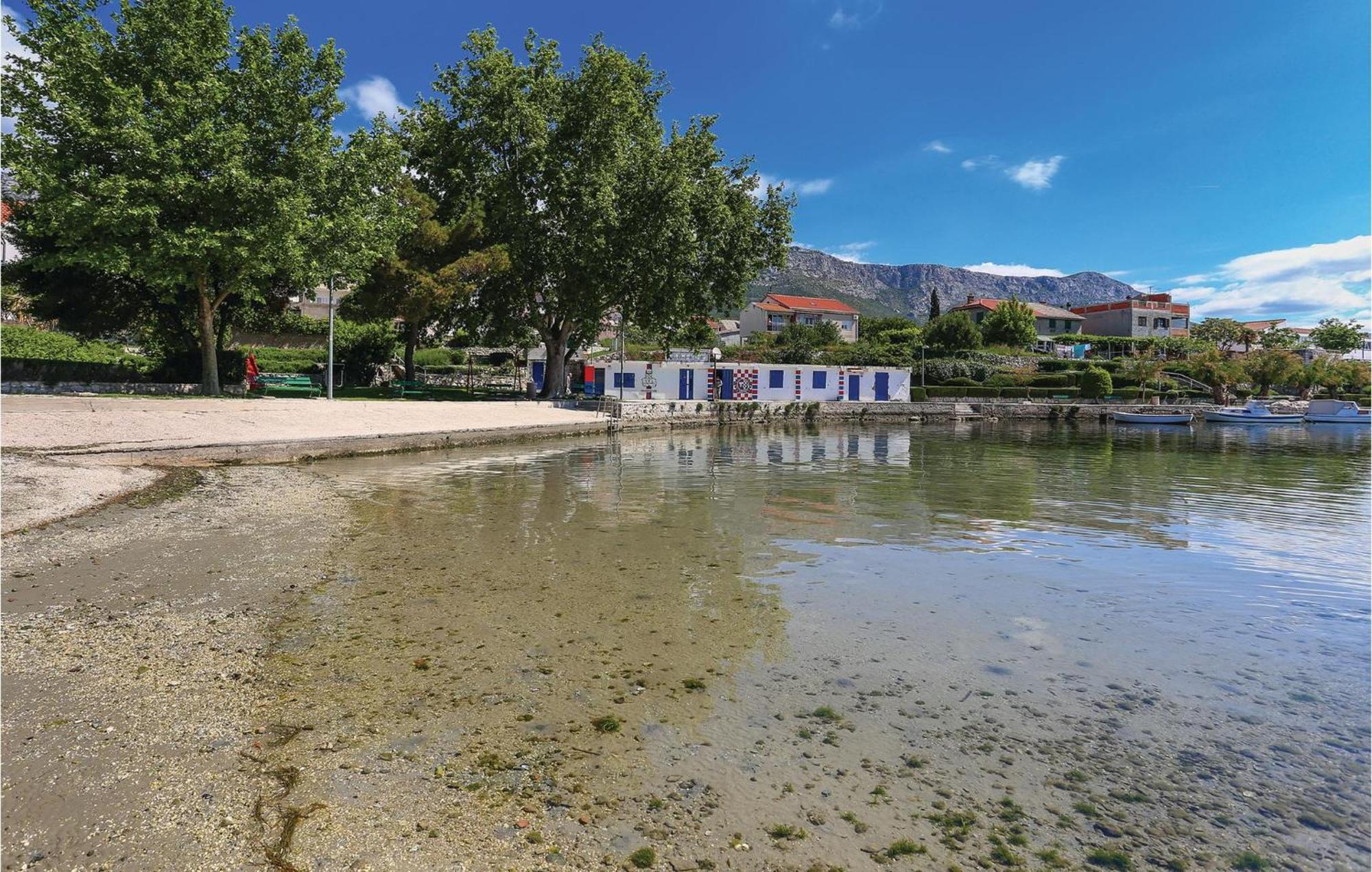 Amazing Apartment In Kastel Sucurac With Kitchen Kastela Luaran gambar